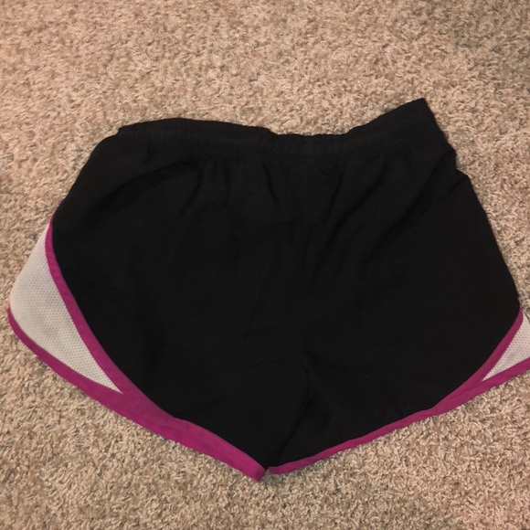 Under Armor shorts - Picture 3 of 3